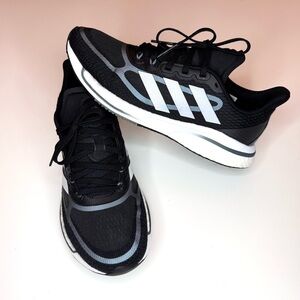 Adidas Women’s Supernova Black / White / Silver Athletic Running Sneakers Size-6